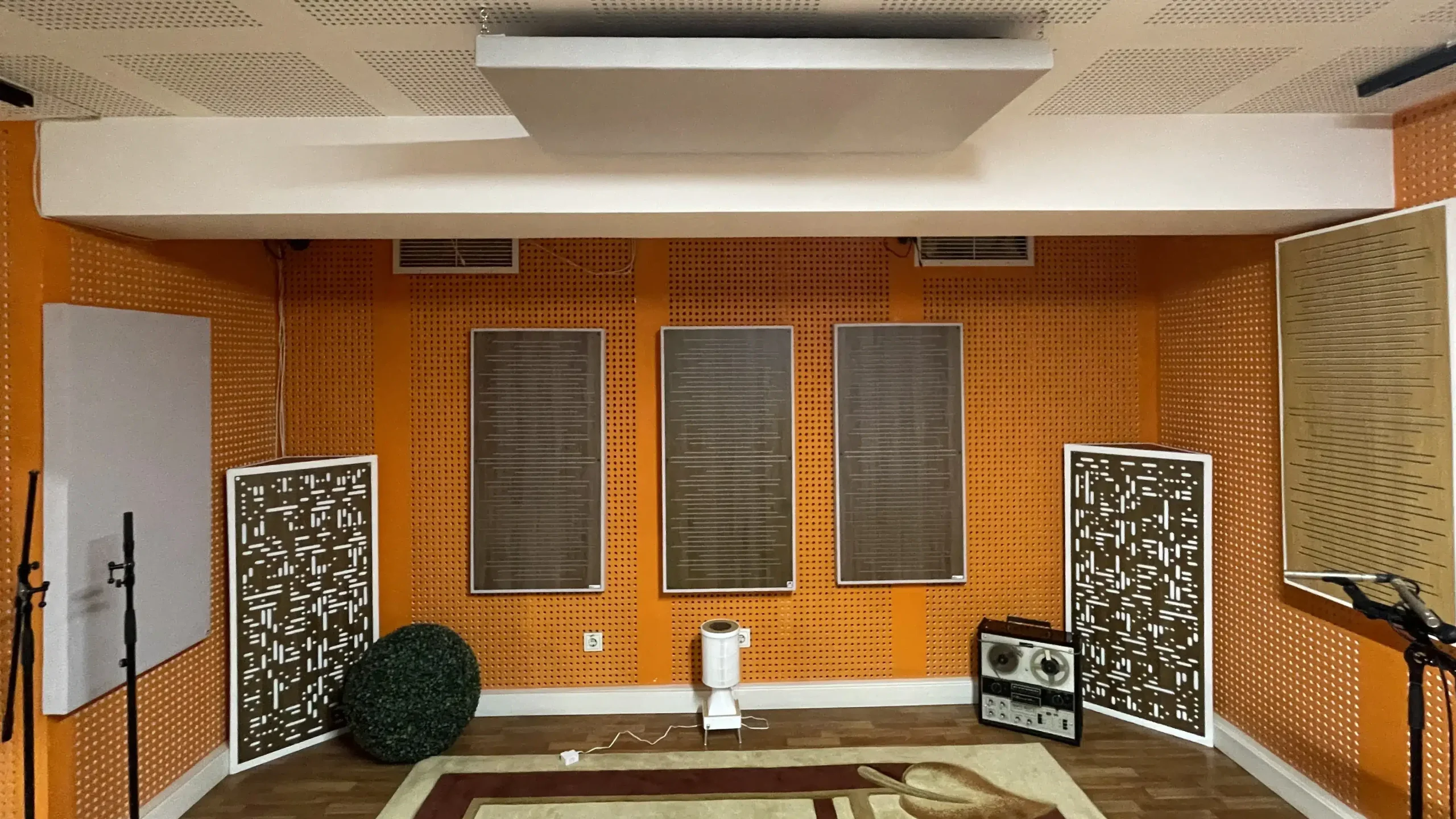 Специализирана акустична ниша за запис на живи барабани Drums Zone в BalXara Records